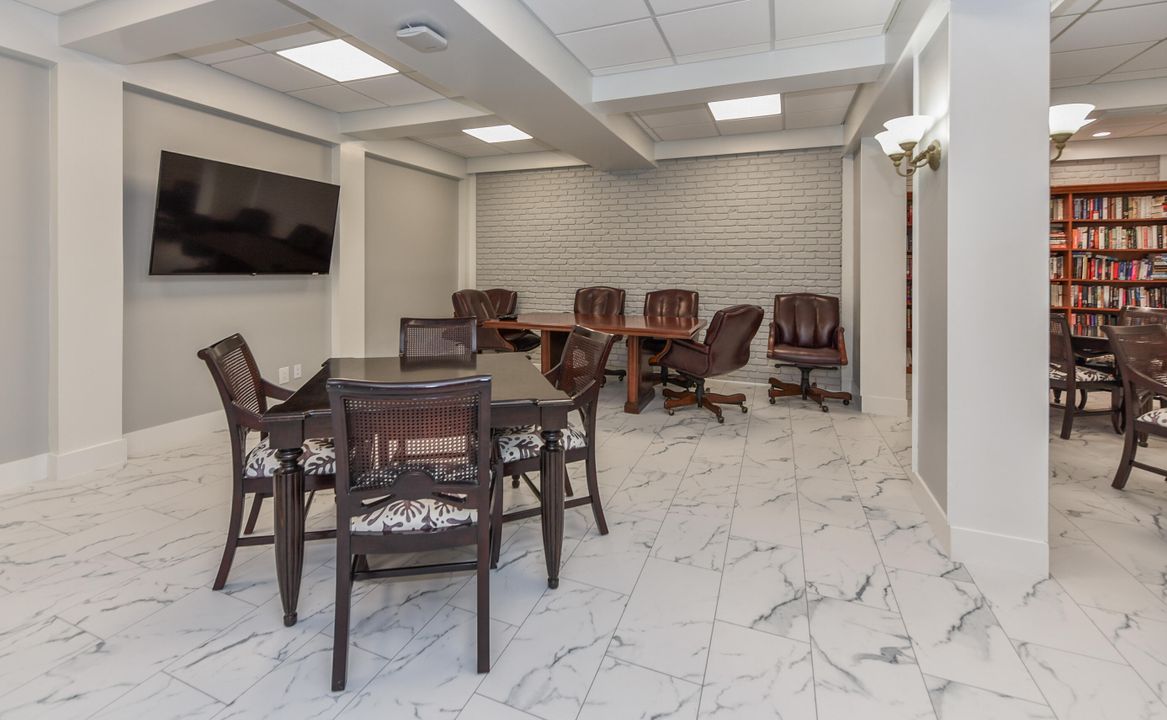 For Sale: $557,000 (1 beds, 1 baths, 1180 Square Feet)