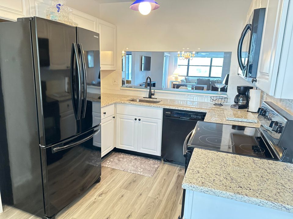 出租: $1,800 (2 贝兹, 2 浴室, 1186 平方英尺)