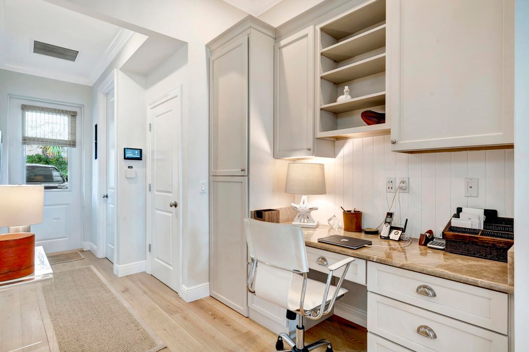 For Sale: $1,600,000 (2 beds, 3 baths, 1909 Square Feet)