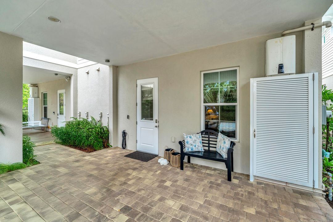 For Sale: $1,600,000 (2 beds, 3 baths, 1909 Square Feet)