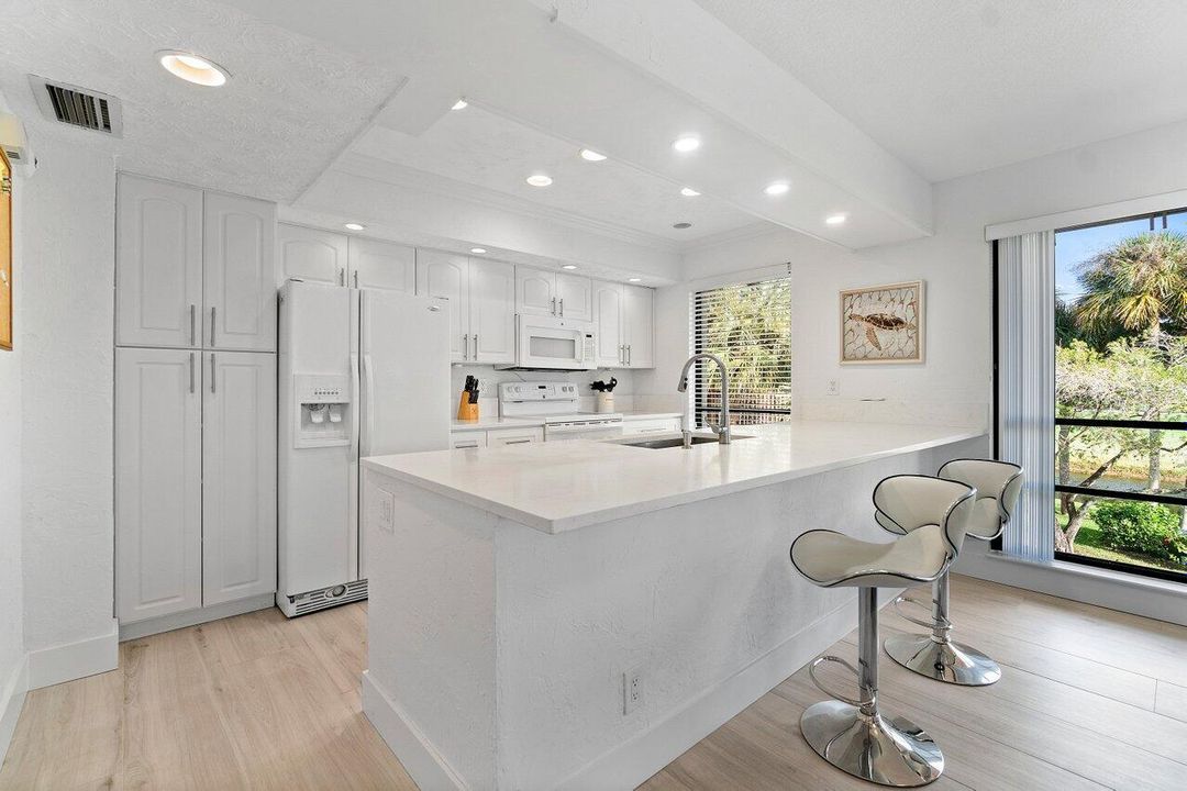 For Rent: $6,500 (2 beds, 2 baths, 1366 Square Feet)