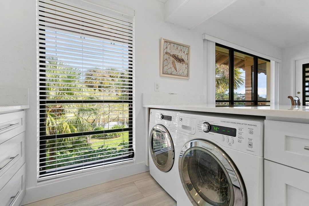 For Rent: $6,500 (2 beds, 2 baths, 1366 Square Feet)