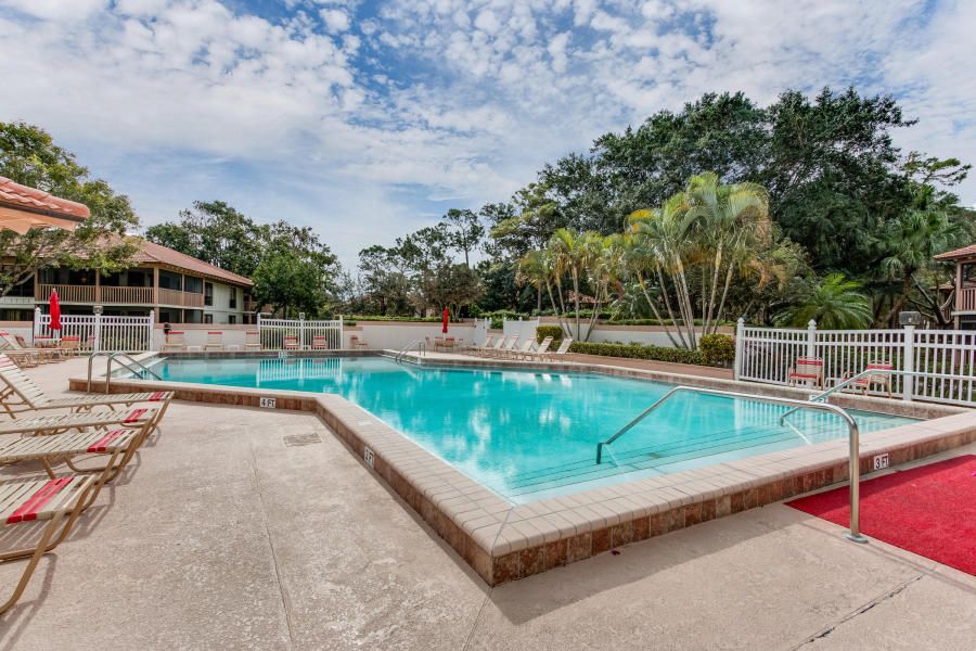 For Rent: $6,500 (2 beds, 2 baths, 1366 Square Feet)