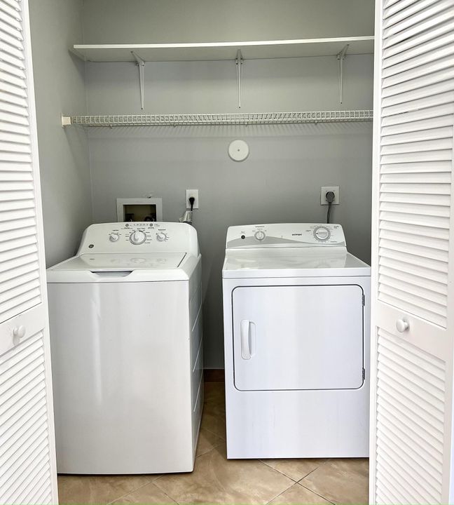 出租: $3,850 (3 贝兹, 2 浴室, 1647 平方英尺)