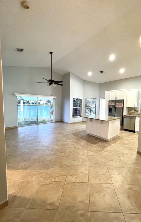 出租: $3,850 (3 贝兹, 2 浴室, 1647 平方英尺)