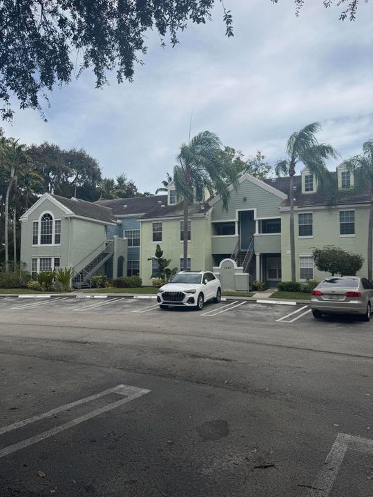 En Renta: $2,250 (2 camas, 2 baños, 978 Pies cuadrados)