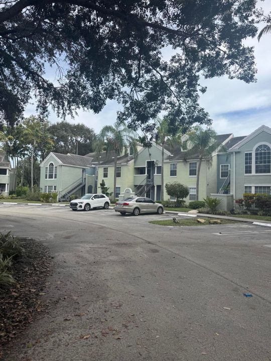 En Renta: $2,250 (2 camas, 2 baños, 978 Pies cuadrados)