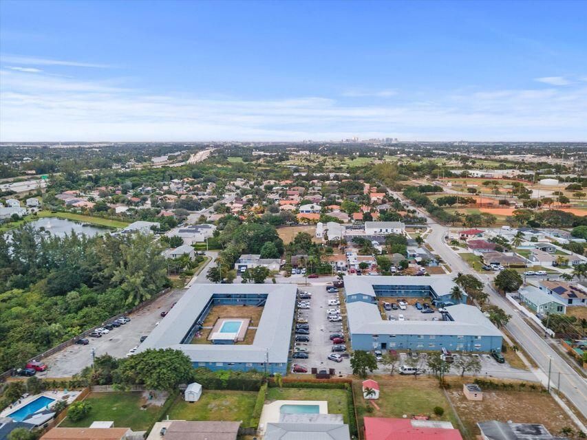 待售: $100,000 (2 贝兹, 1 浴室, 734 平方英尺)