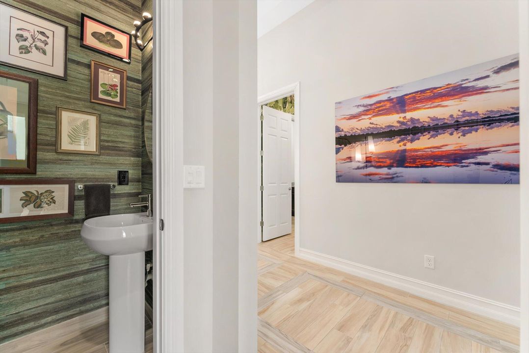 En Venta: $1,149,000 (2 camas, 2 baños, 2560 Pies cuadrados)