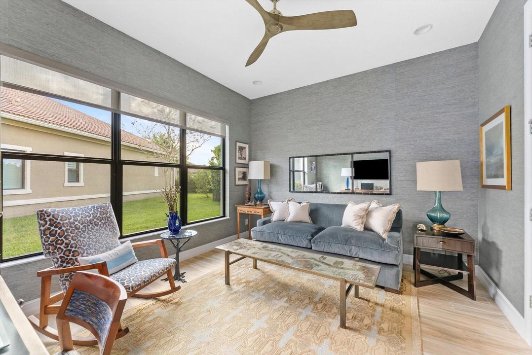 En Venta: $1,149,000 (2 camas, 2 baños, 2560 Pies cuadrados)