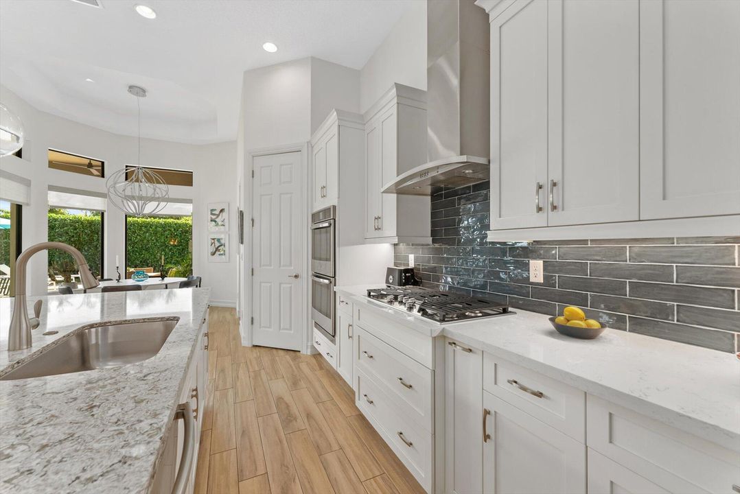 En Venta: $1,149,000 (2 camas, 2 baños, 2560 Pies cuadrados)