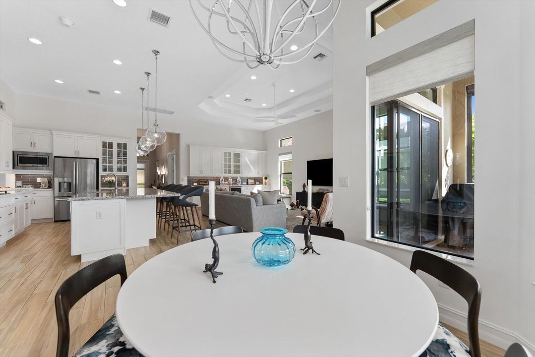 En Venta: $1,149,000 (2 camas, 2 baños, 2560 Pies cuadrados)