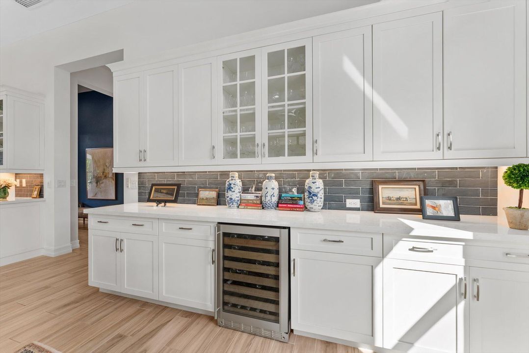 En Venta: $1,149,000 (2 camas, 2 baños, 2560 Pies cuadrados)