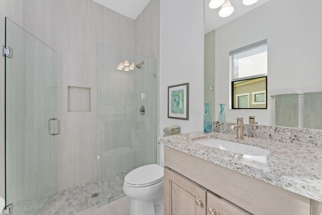 En Venta: $1,149,000 (2 camas, 2 baños, 2560 Pies cuadrados)