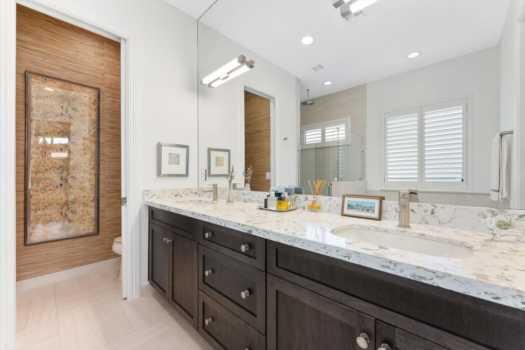 En Venta: $1,149,000 (2 camas, 2 baños, 2560 Pies cuadrados)