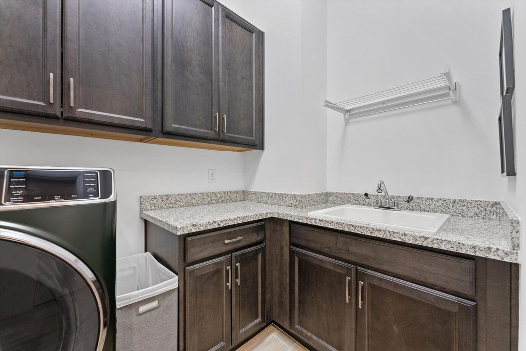 En Venta: $1,149,000 (2 camas, 2 baños, 2560 Pies cuadrados)