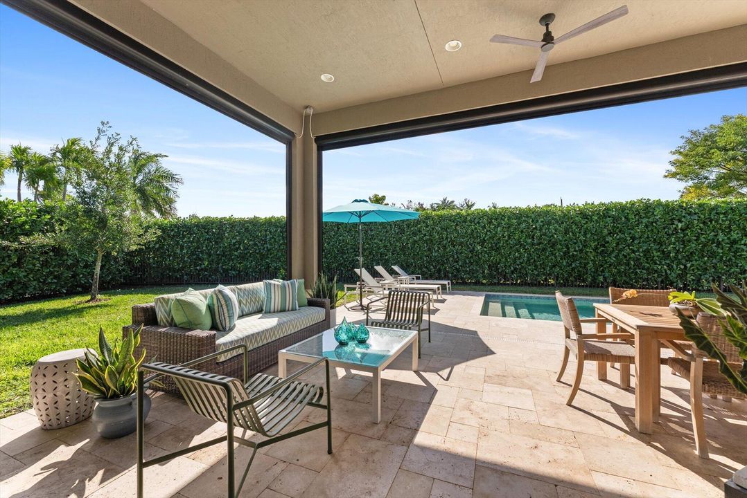 En Venta: $1,149,000 (2 camas, 2 baños, 2560 Pies cuadrados)