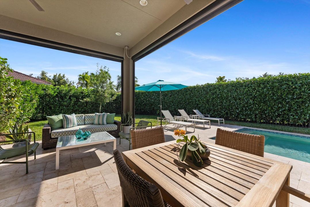 En Venta: $1,149,000 (2 camas, 2 baños, 2560 Pies cuadrados)