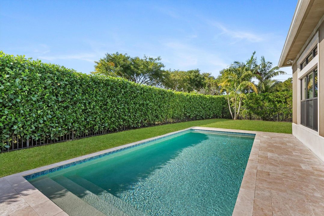 En Venta: $1,149,000 (2 camas, 2 baños, 2560 Pies cuadrados)