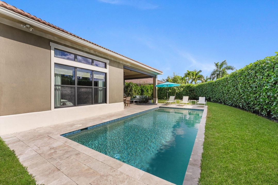 En Venta: $1,149,000 (2 camas, 2 baños, 2560 Pies cuadrados)