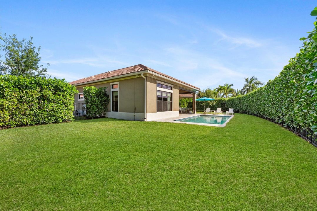 En Venta: $1,149,000 (2 camas, 2 baños, 2560 Pies cuadrados)