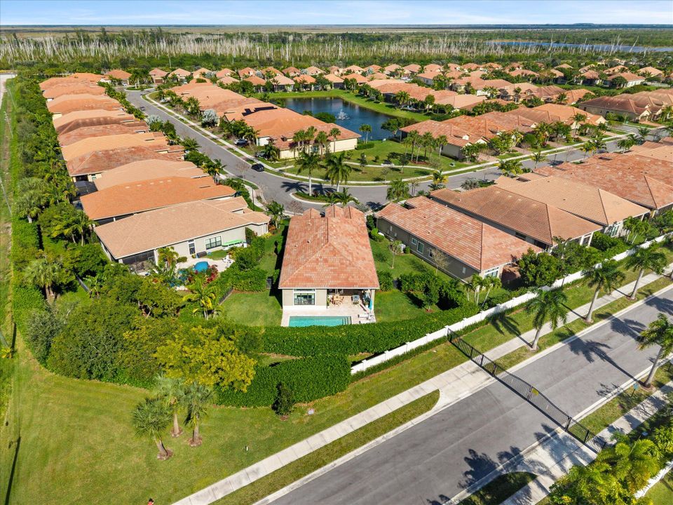 En Venta: $1,149,000 (2 camas, 2 baños, 2560 Pies cuadrados)