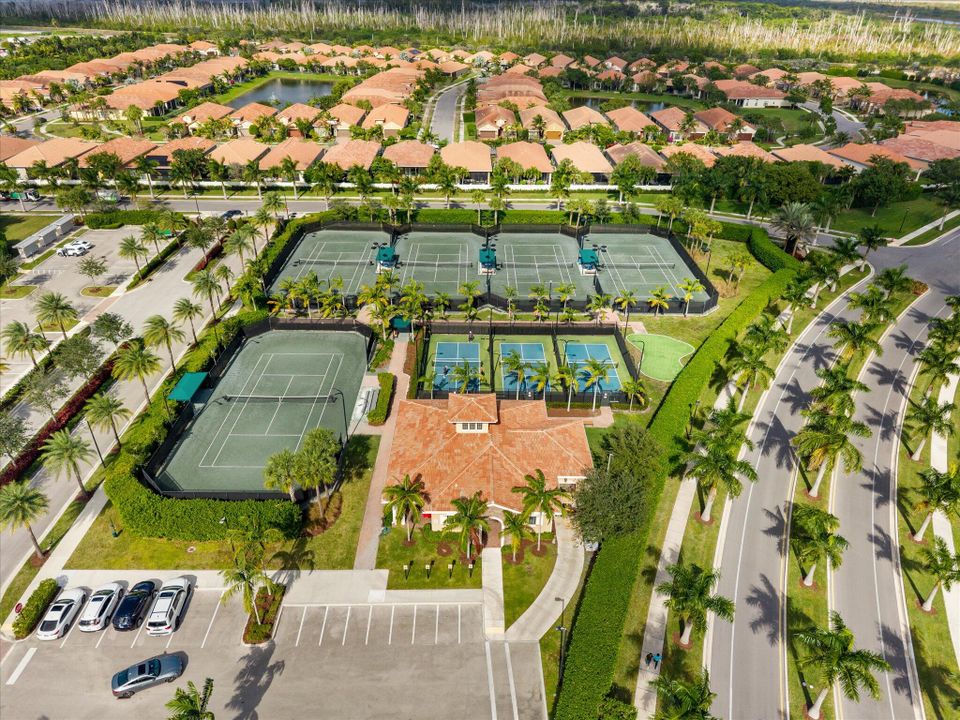 En Venta: $1,149,000 (2 camas, 2 baños, 2560 Pies cuadrados)