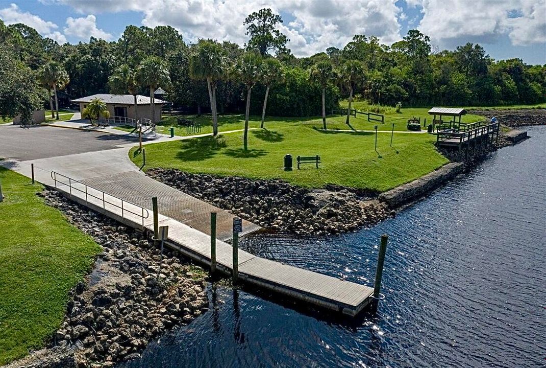 待售: $319,900 (2 贝兹, 2 浴室, 1588 平方英尺)