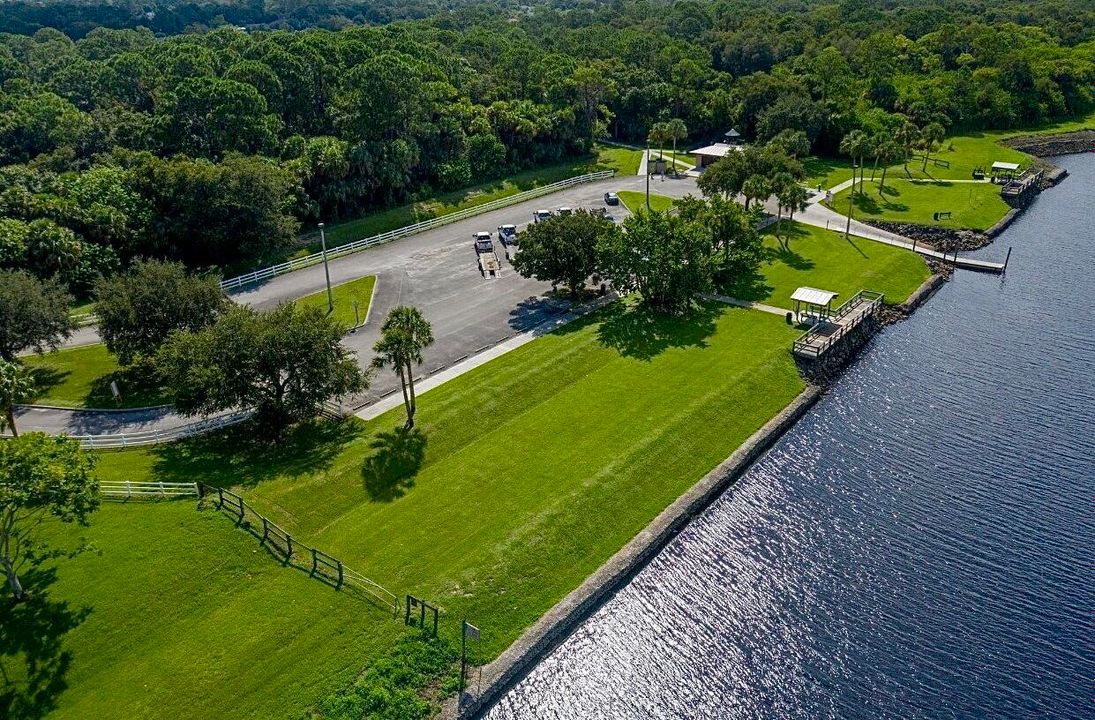 待售: $319,900 (2 贝兹, 2 浴室, 1588 平方英尺)