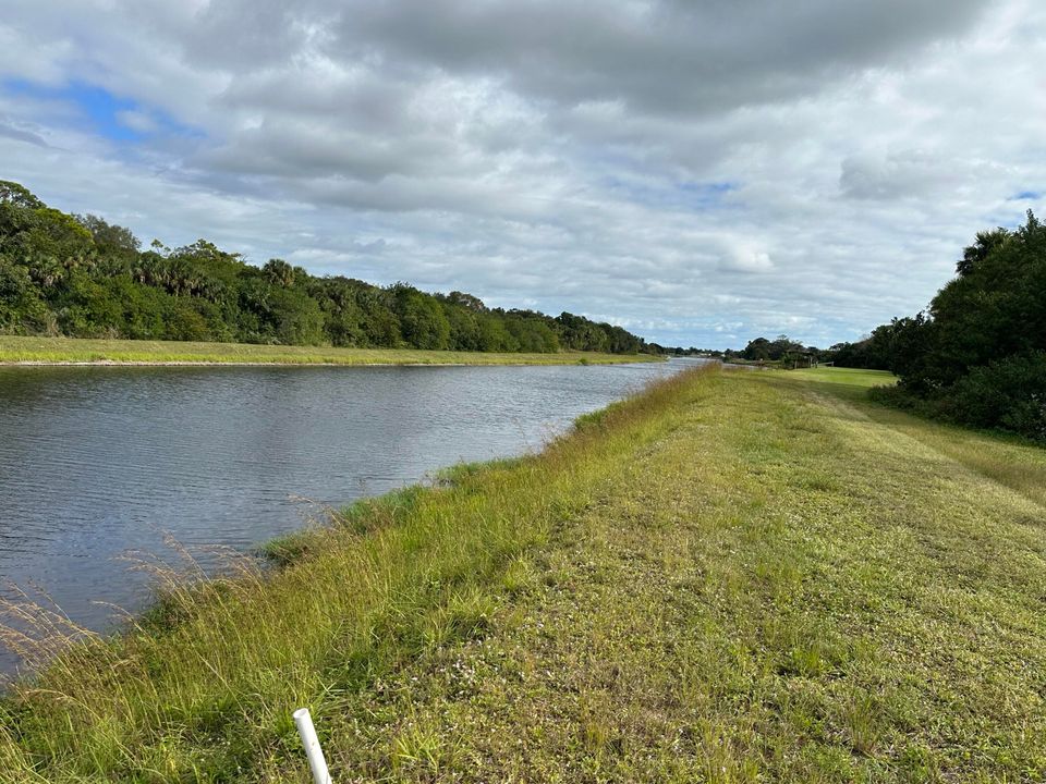 待售: $319,900 (2 贝兹, 2 浴室, 1588 平方英尺)