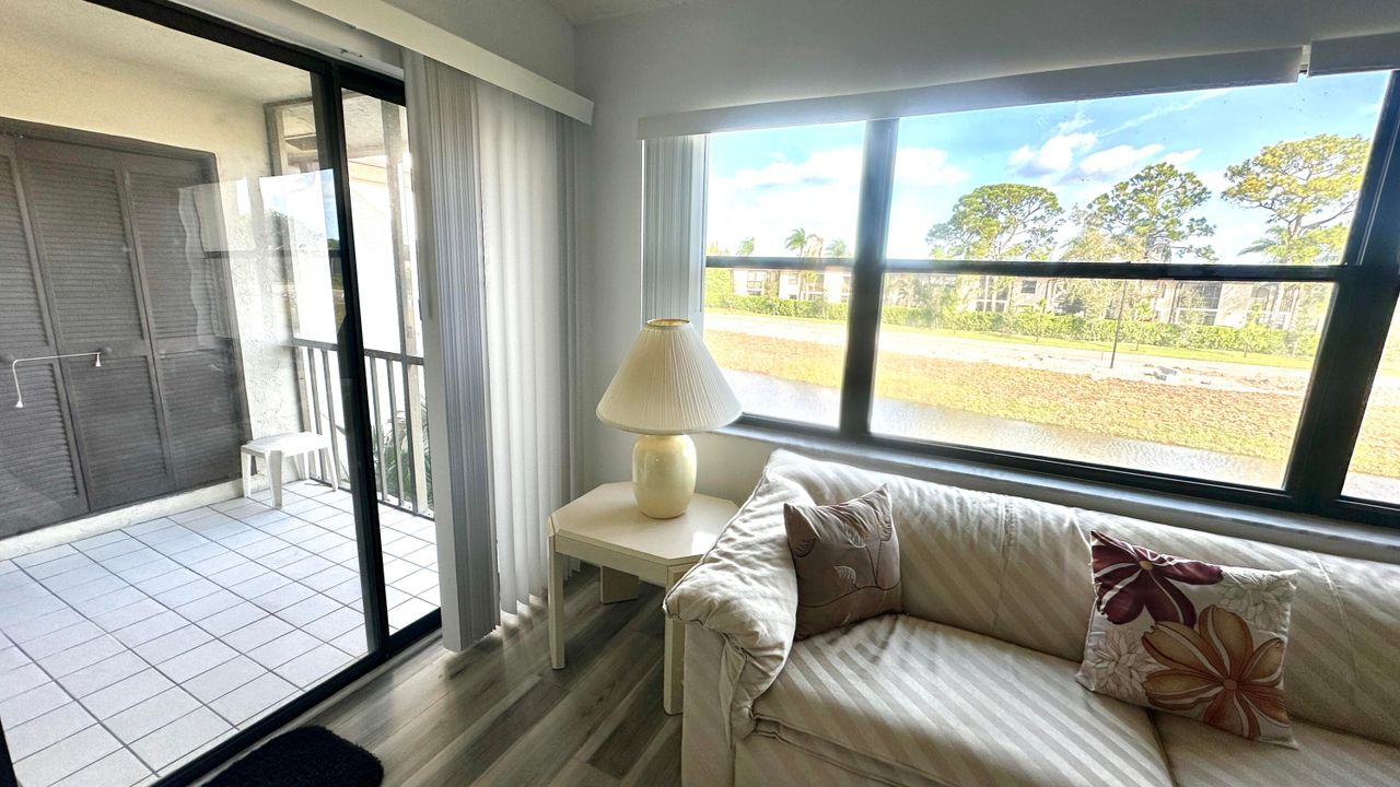 出租: $1,800 (2 贝兹, 2 浴室, 1186 平方英尺)