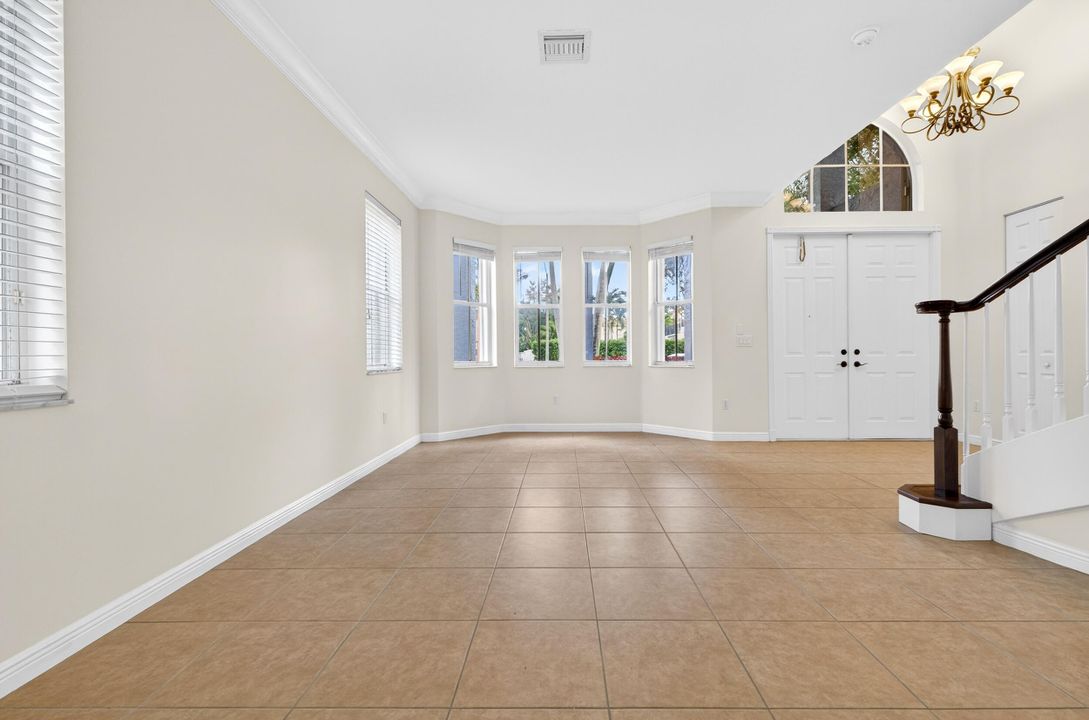 For Sale: $945,000 (5 beds, 3 baths, 3467 Square Feet)