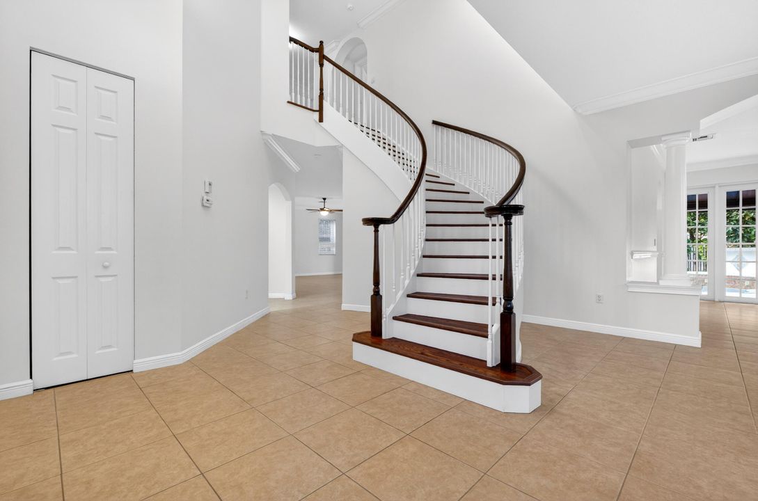 For Sale: $945,000 (5 beds, 3 baths, 3467 Square Feet)