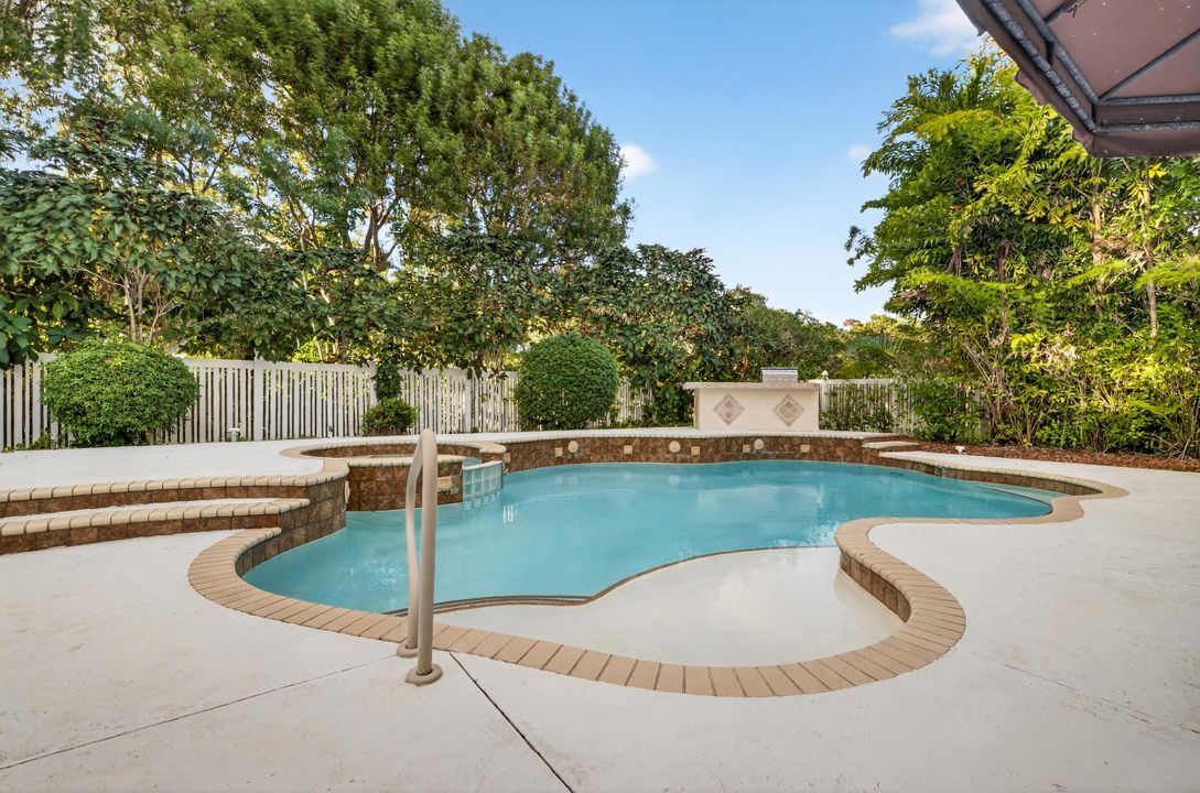 For Sale: $945,000 (5 beds, 3 baths, 3467 Square Feet)