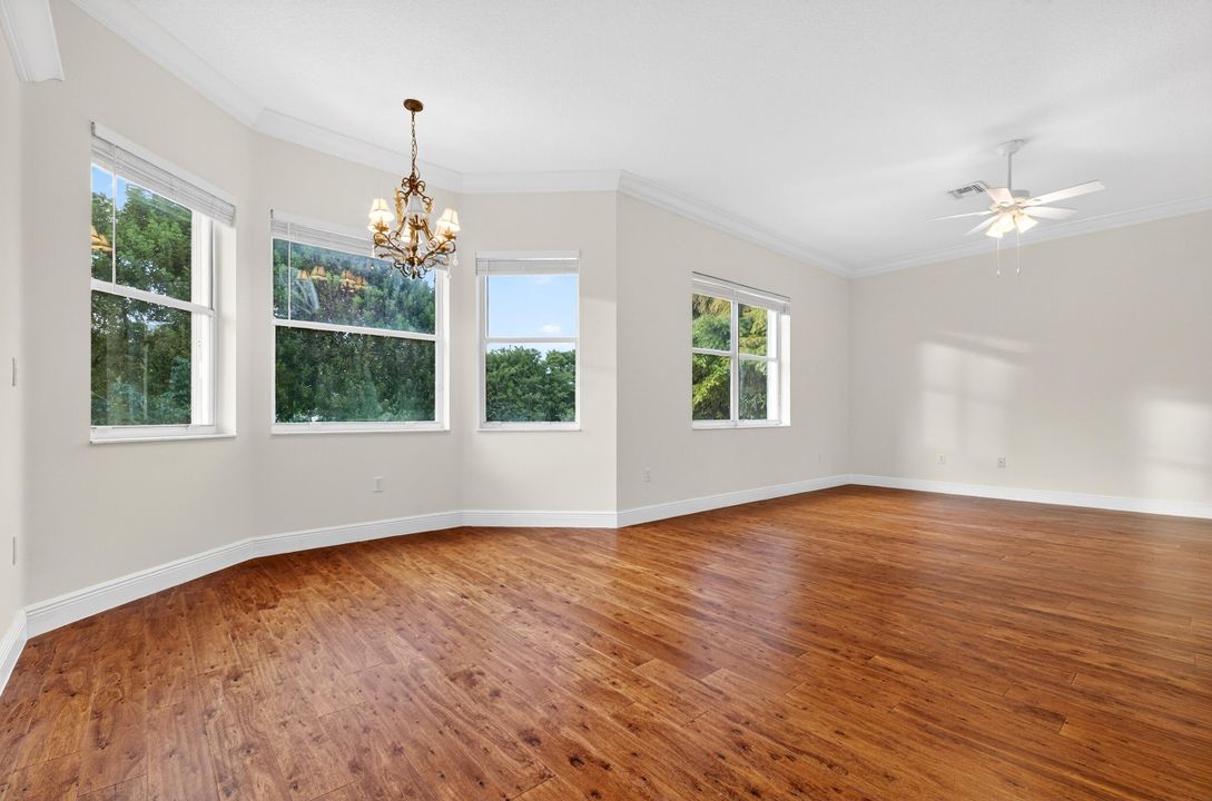 For Sale: $945,000 (5 beds, 3 baths, 3467 Square Feet)