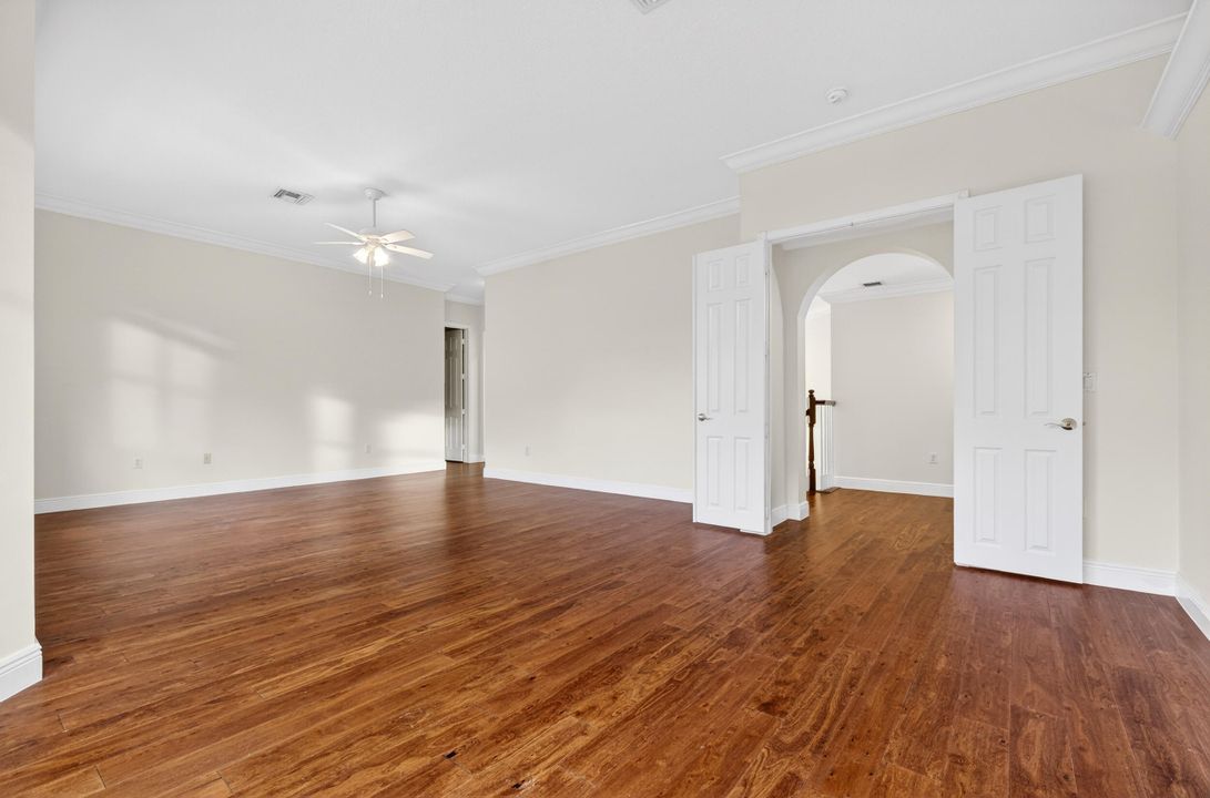 For Sale: $945,000 (5 beds, 3 baths, 3467 Square Feet)