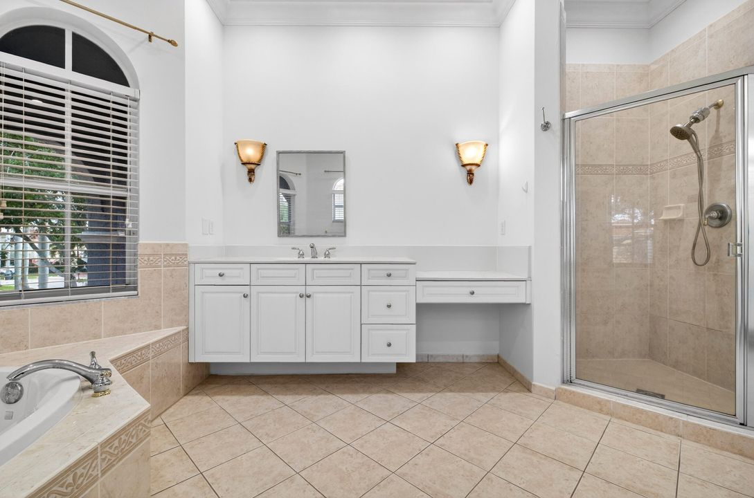 For Sale: $945,000 (5 beds, 3 baths, 3467 Square Feet)