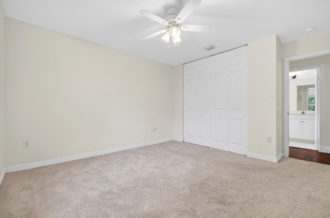 For Sale: $945,000 (5 beds, 3 baths, 3467 Square Feet)