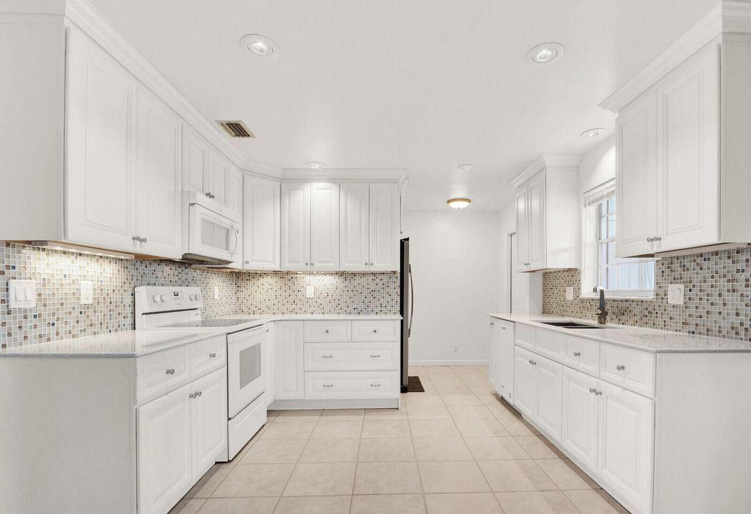 En Venta: $824,900 (3 camas, 2 baños, 1616 Pies cuadrados)