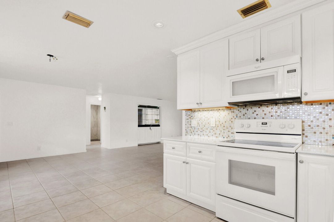 En Venta: $824,900 (3 camas, 2 baños, 1616 Pies cuadrados)