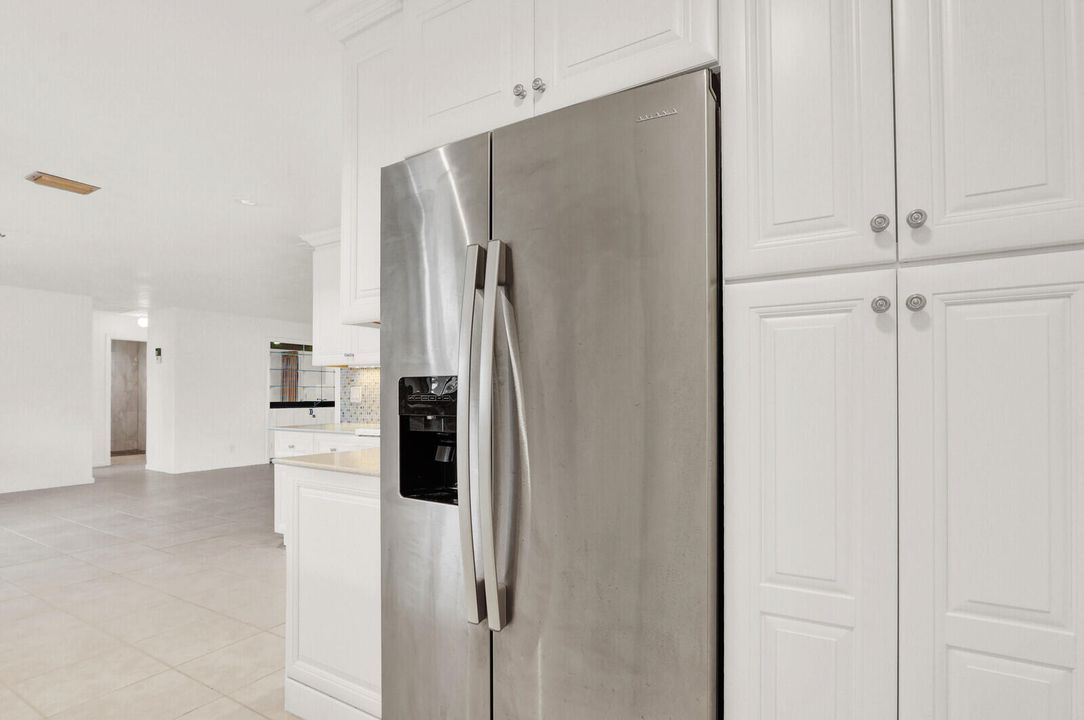 En Venta: $824,900 (3 camas, 2 baños, 1616 Pies cuadrados)