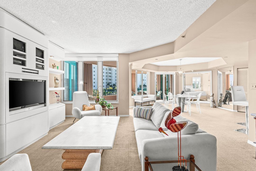 На продажу: $999,000 (2 спален, 2 ванн, 1630 Квадратных фут)