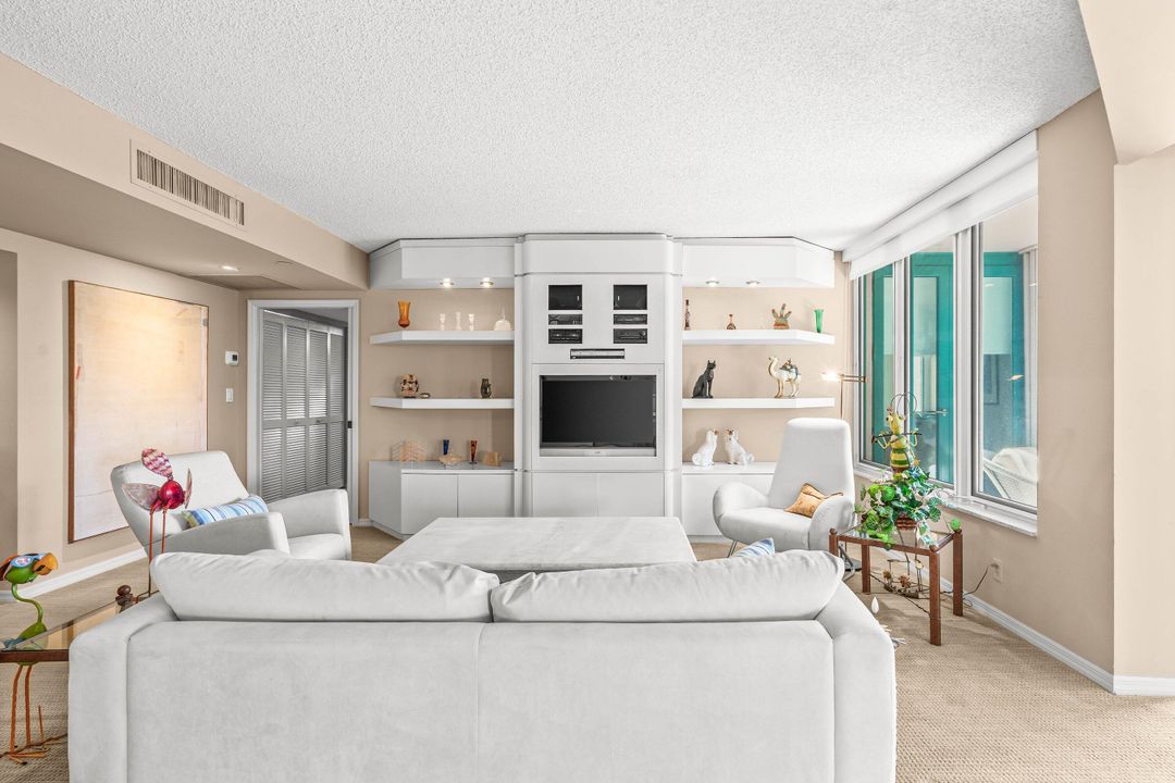 На продажу: $999,000 (2 спален, 2 ванн, 1630 Квадратных фут)