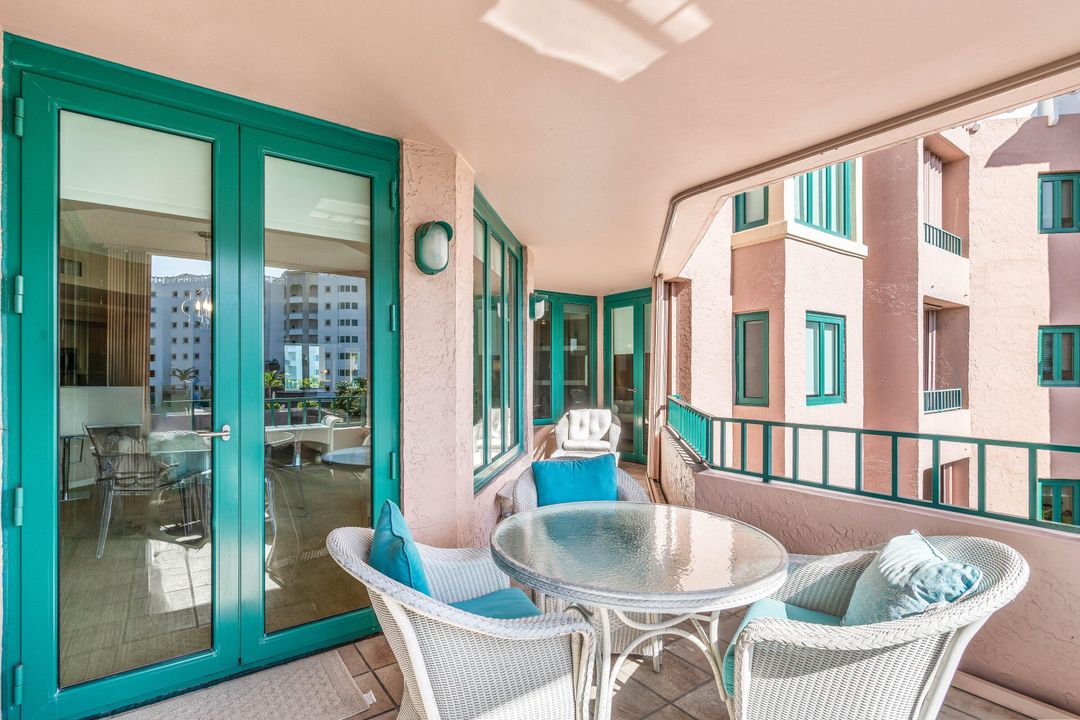 На продажу: $999,000 (2 спален, 2 ванн, 1630 Квадратных фут)