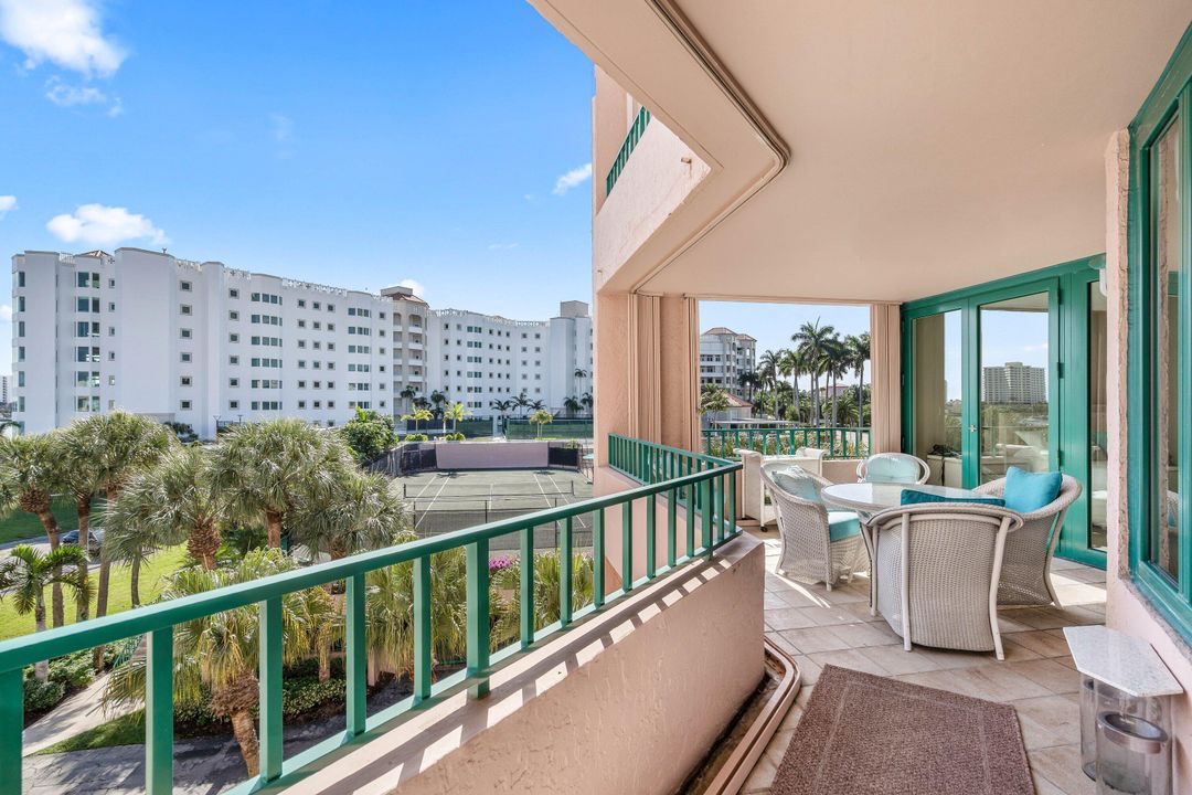 На продажу: $999,000 (2 спален, 2 ванн, 1630 Квадратных фут)