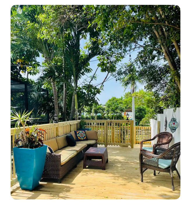 For Sale: $949,999 (4 beds, 3 baths, 2096 Square Feet)