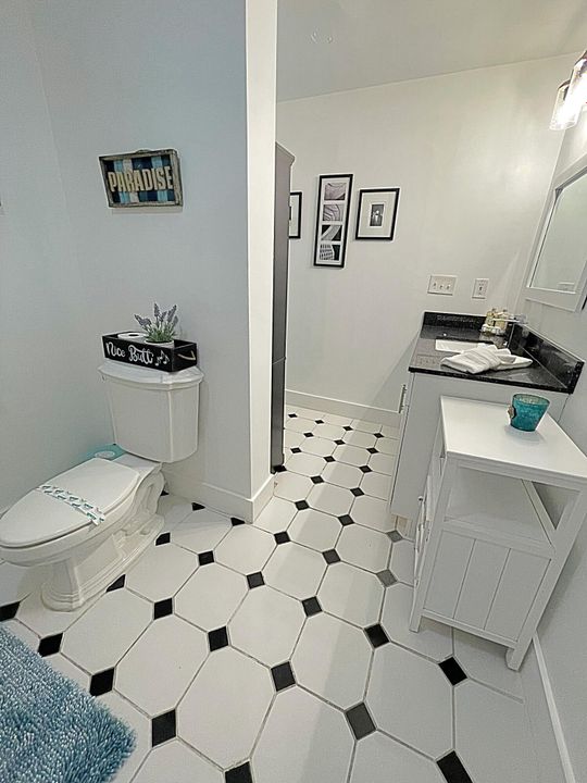 For Sale: $949,999 (4 beds, 3 baths, 2096 Square Feet)