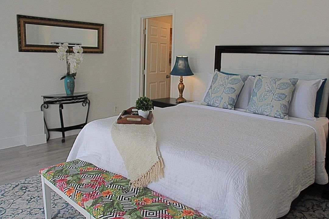 For Sale: $949,999 (4 beds, 3 baths, 2096 Square Feet)