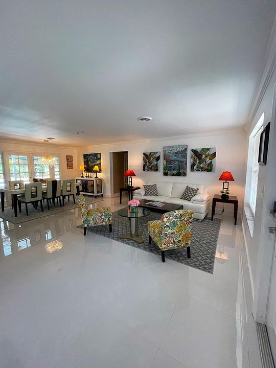 For Sale: $949,999 (4 beds, 3 baths, 2096 Square Feet)