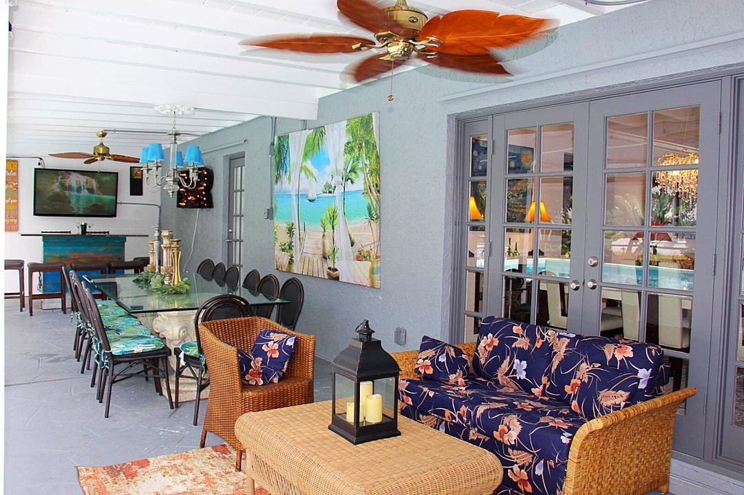 For Sale: $949,999 (4 beds, 3 baths, 2096 Square Feet)